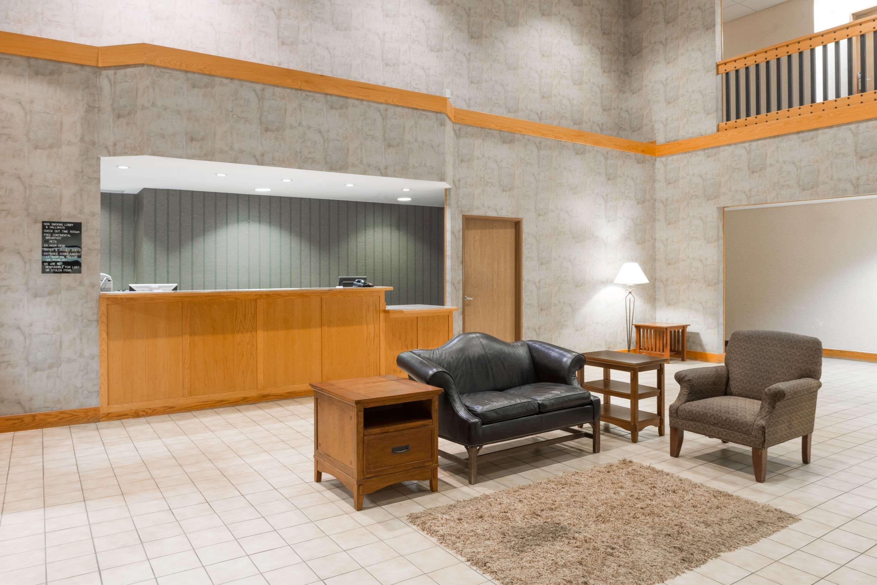 Super 8 By Wyndham Columbia East Hotell Exteriör bild