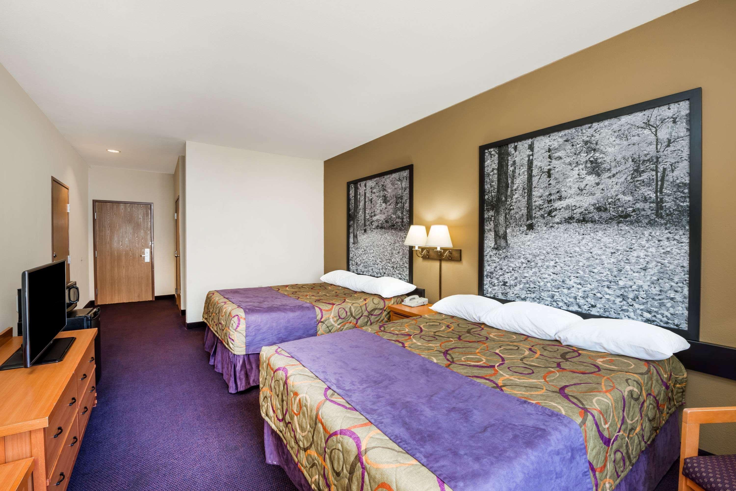 Super 8 By Wyndham Columbia East Hotell Exteriör bild