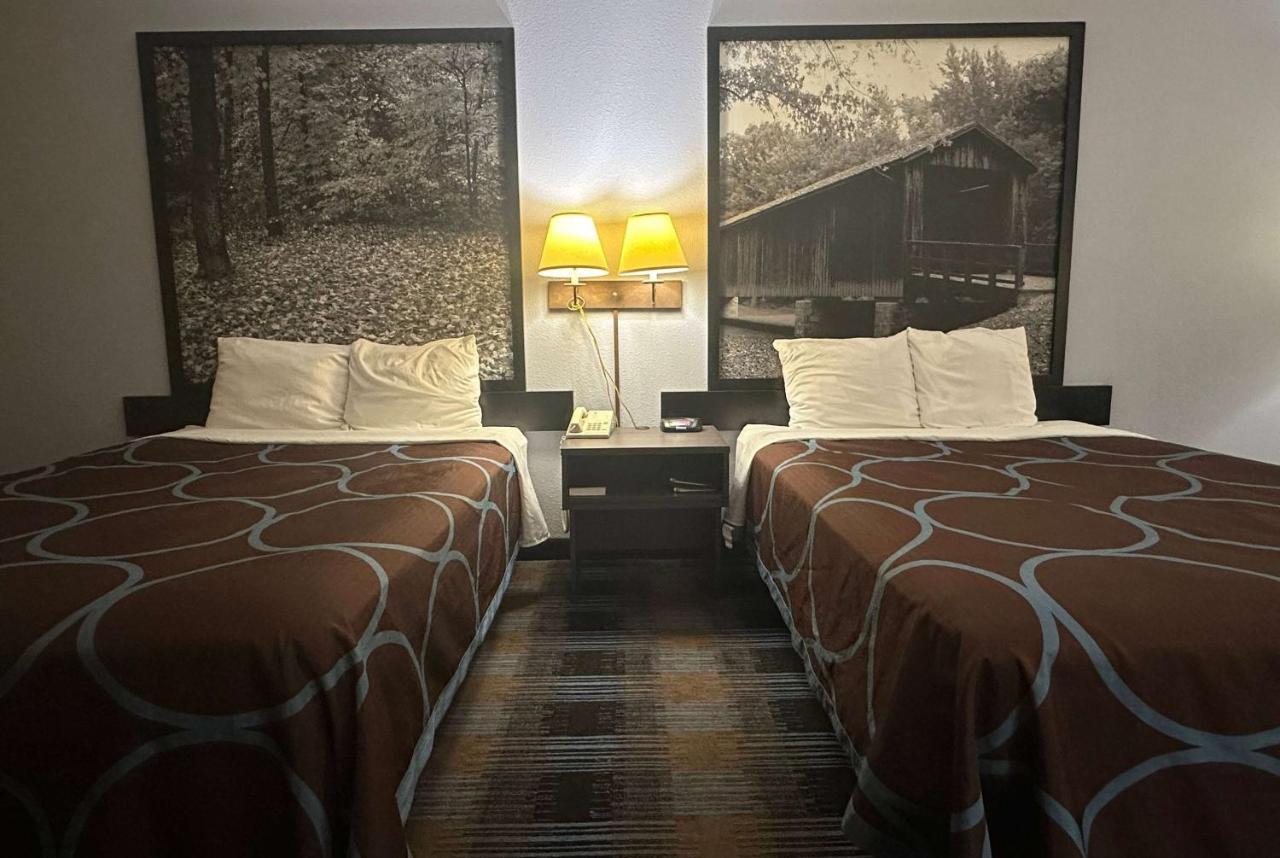 Super 8 By Wyndham Columbia East Hotell Exteriör bild