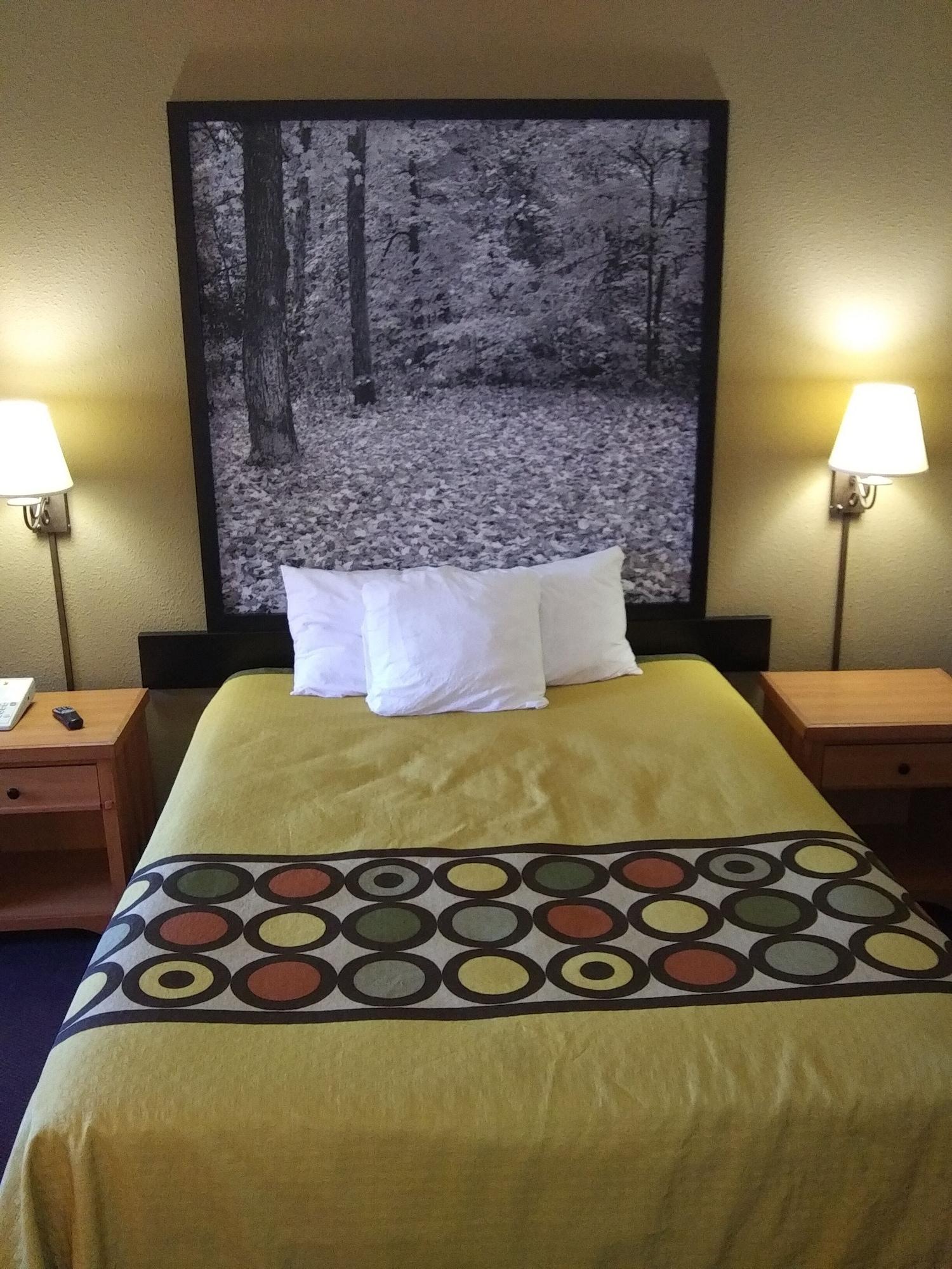 Super 8 By Wyndham Columbia East Hotell Exteriör bild