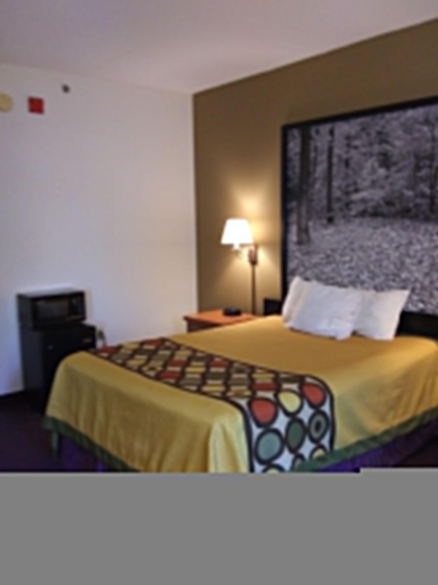 Super 8 By Wyndham Columbia East Hotell Exteriör bild