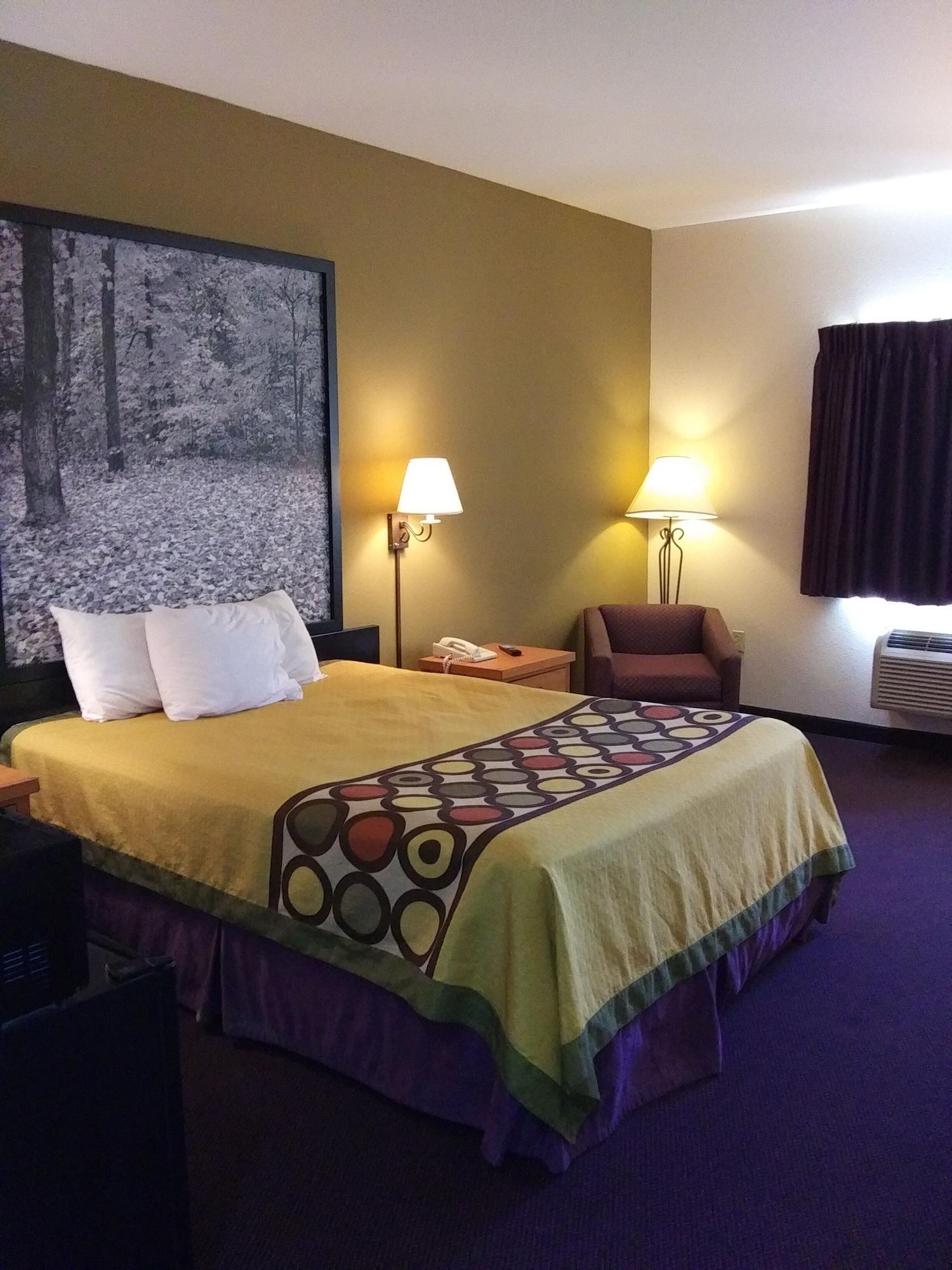 Super 8 By Wyndham Columbia East Hotell Exteriör bild