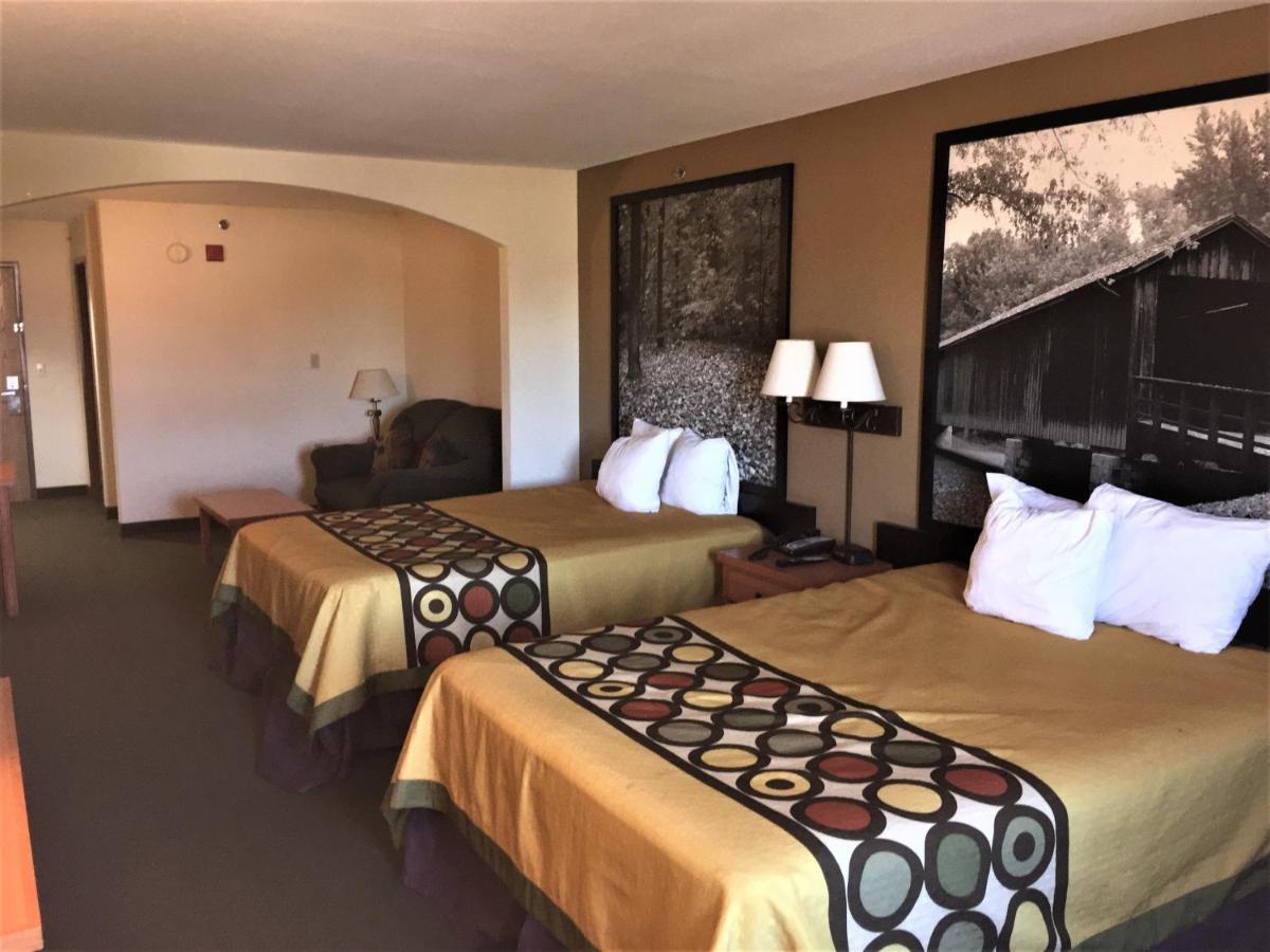 Super 8 By Wyndham Columbia East Hotell Exteriör bild
