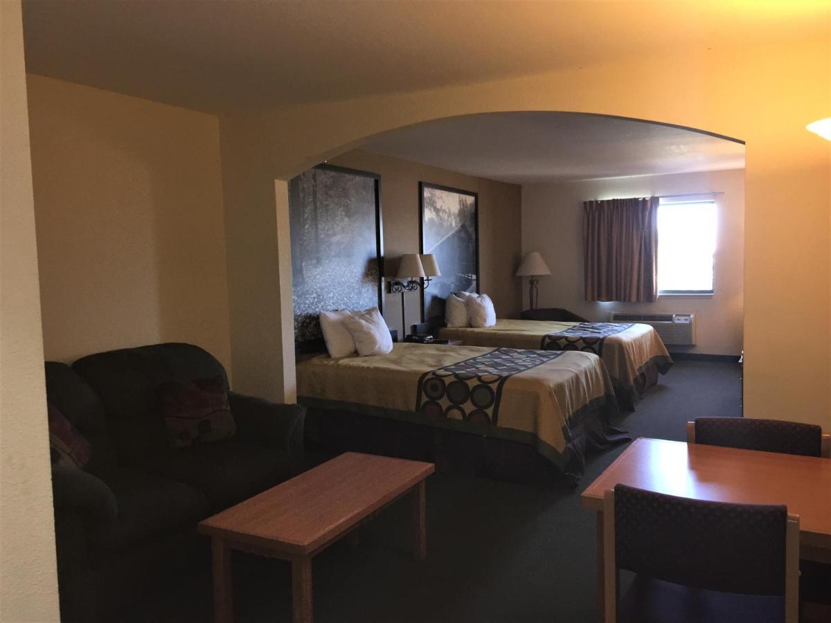 Super 8 By Wyndham Columbia East Hotell Exteriör bild